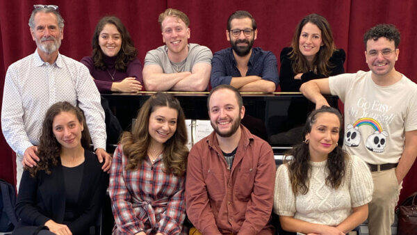 Cast of Amid Falling Walls